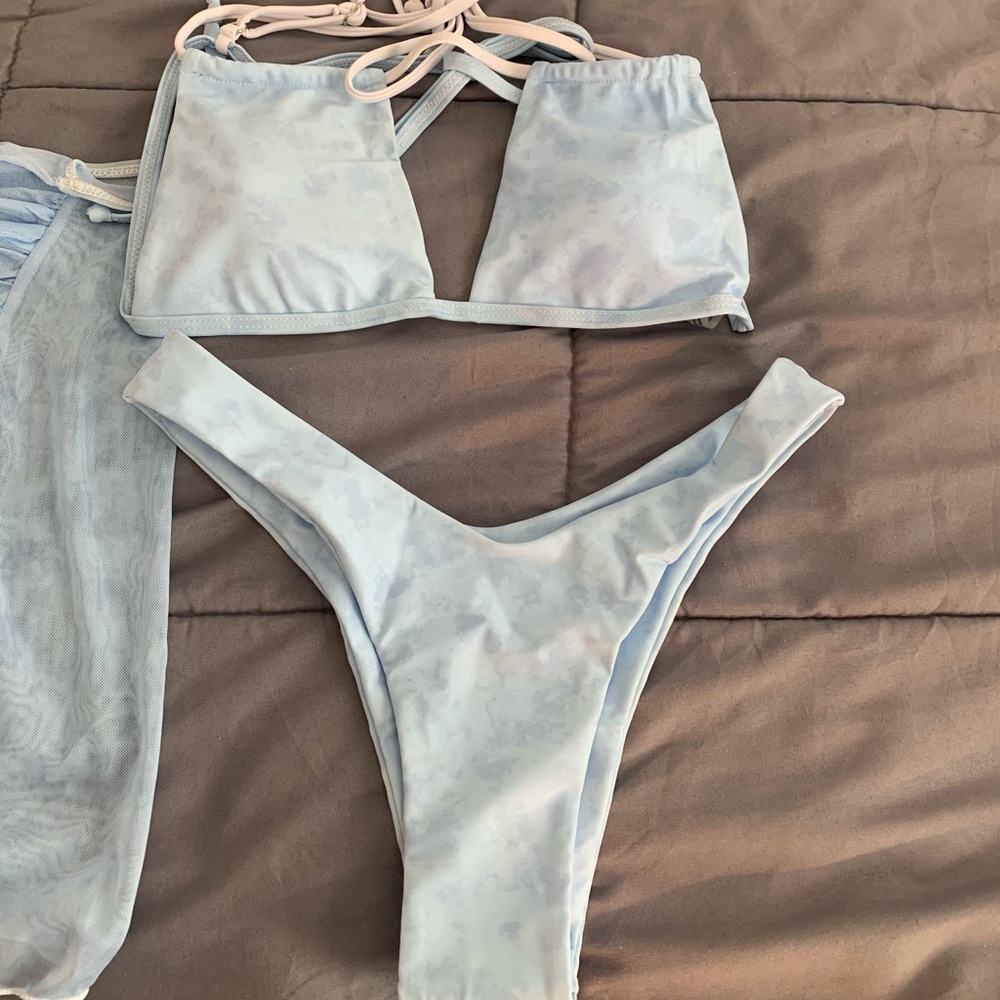 NWOT$5 w/ bundle Shein bikini set with skirt cover